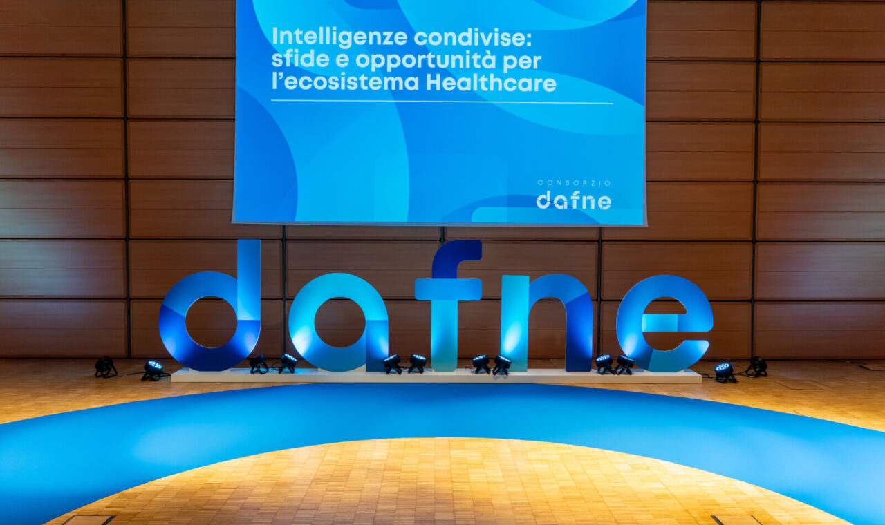 Riviviamo insieme l’evento Dafne 2025 “Intelligenze condivise: sfide e opportunità per l’ecosistema Healthcare”